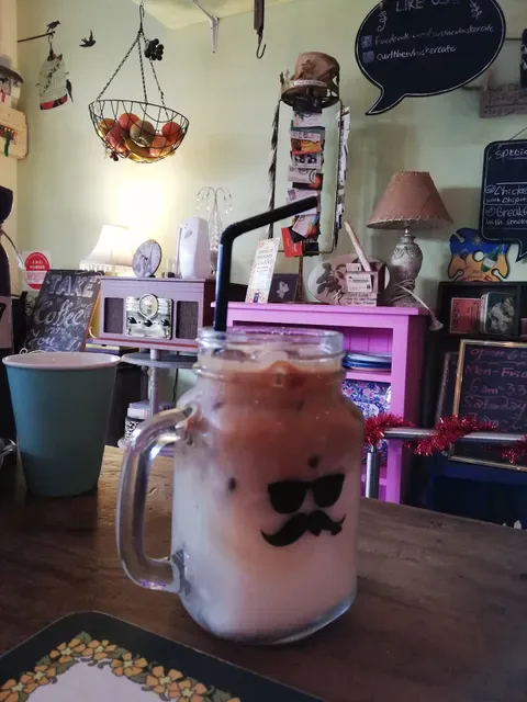 Curl the Whisker Cafe