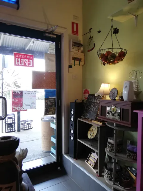 Curl the Whisker Cafe