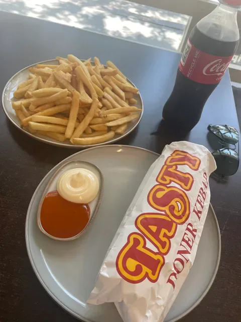 Cuzzy's Kebab