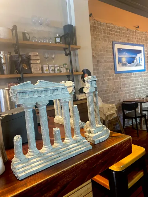 Darlings Bistro