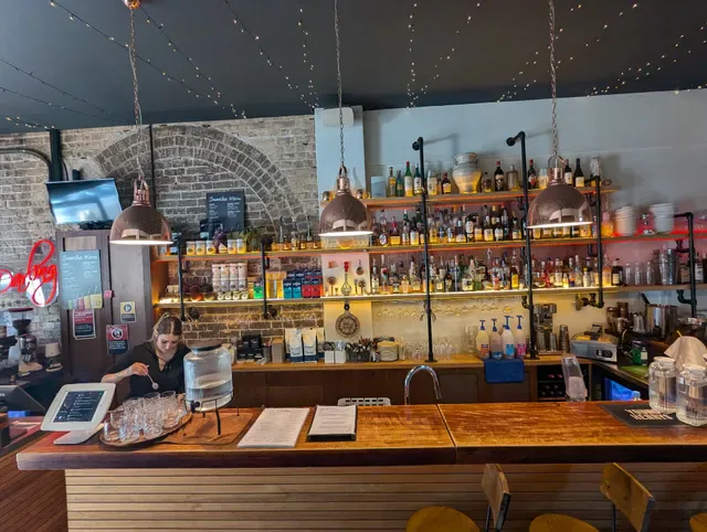 Darlings Bistro
