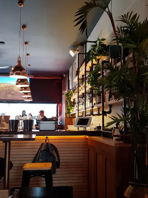 Darlings Bistro