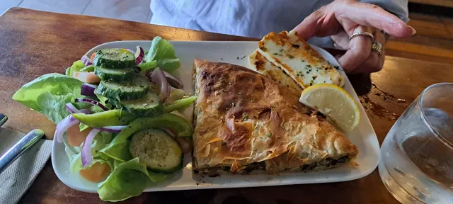 Darlings Bistro