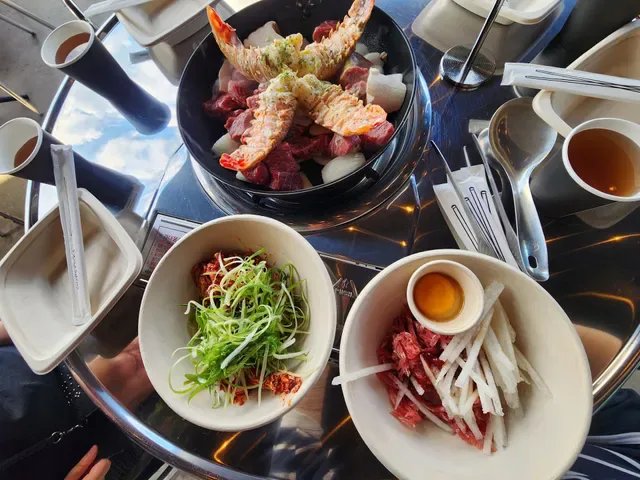 Dawn House Buffet