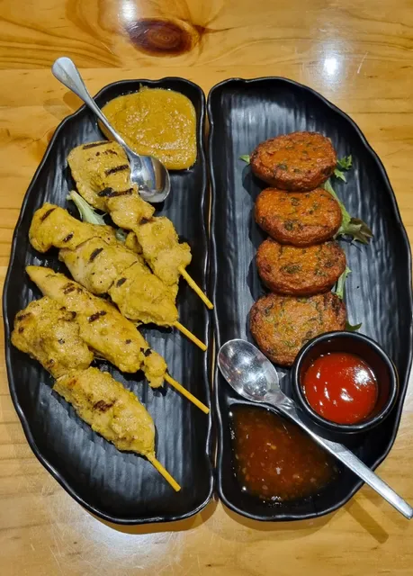 De Lanna Thai Street Cuisine