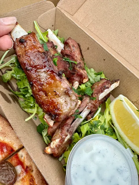 Deluxe Gourmet Pizza Cronulla