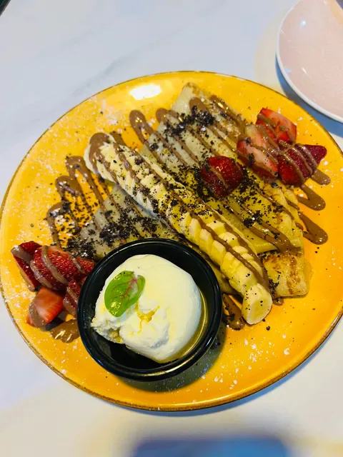 Dine and Dezerts