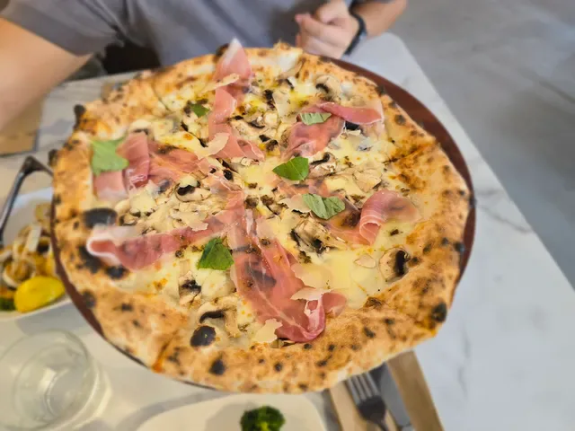 Don Giovanni Pizza Bar - Pizza Restaurant - Pizza Shop