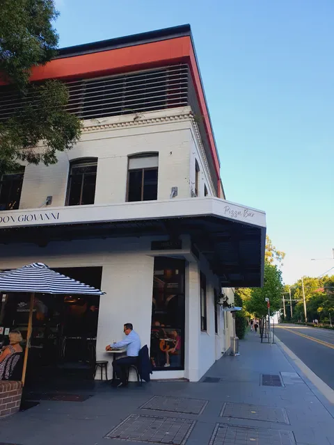 Don Giovanni Pizza Bar - Pizza Restaurant - Pizza Shop