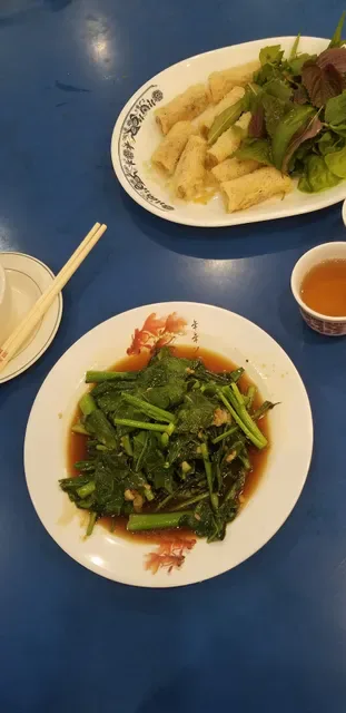 Dong Ba Restaurant