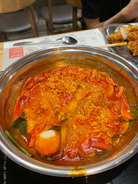 Dookki Sydney - 두끼 떡볶이 - Korean Tteokbokki Hotpot Buffet (All You Can Eat!)