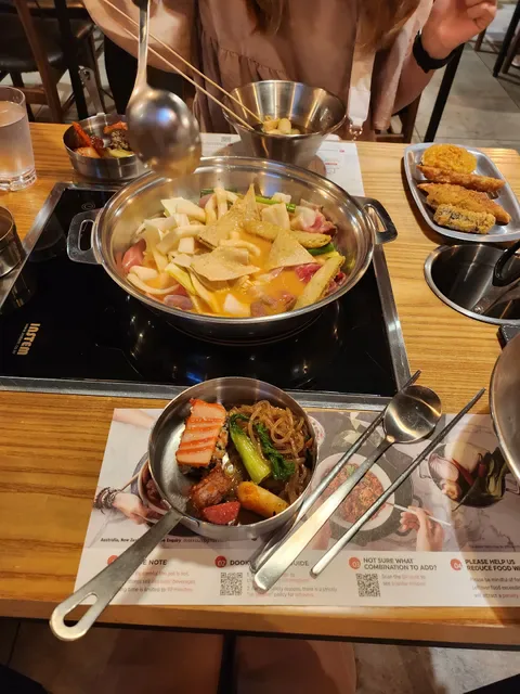 Dookki Sydney - 두끼 떡볶이 - Korean Tteokbokki Hotpot Buffet (All You Can Eat!)