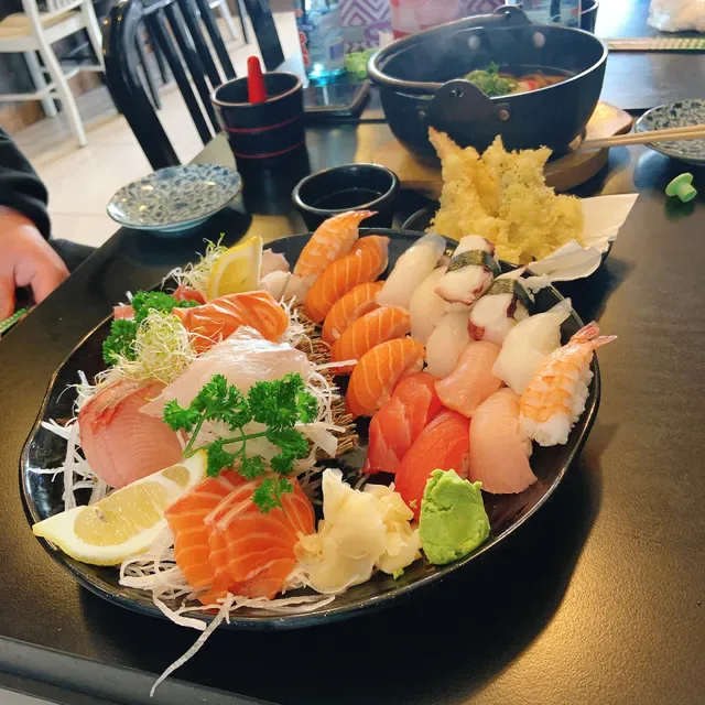 Dotori Fresh Sushi & Roll Lidcombe