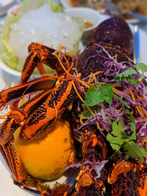 Dragon Bowl Seafood Restaurant