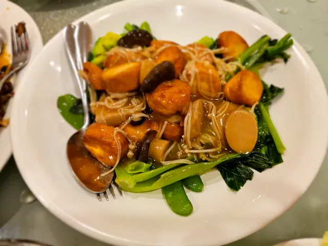 Dragon Bowl Seafood Restaurant