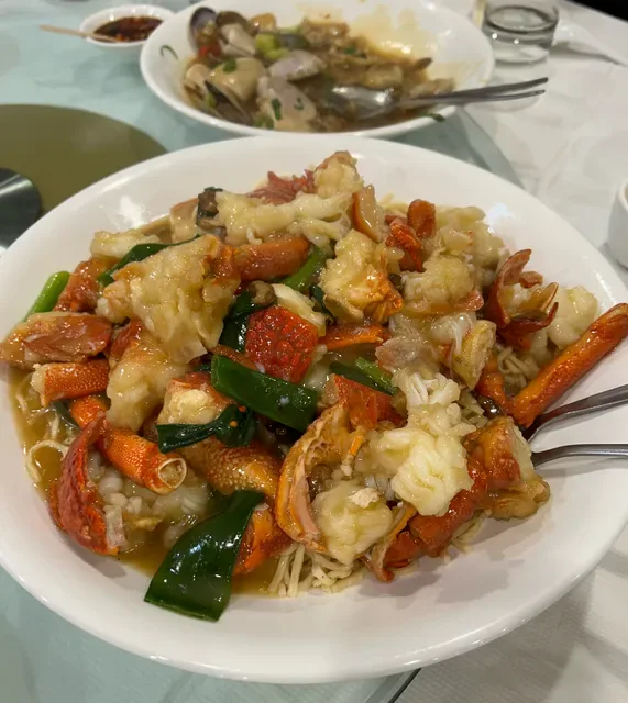 Dragon Bowl Seafood Restaurant