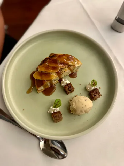 Echoes Restaurant & Bar