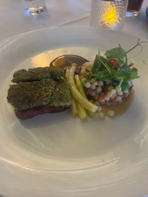 Echoes Restaurant & Bar