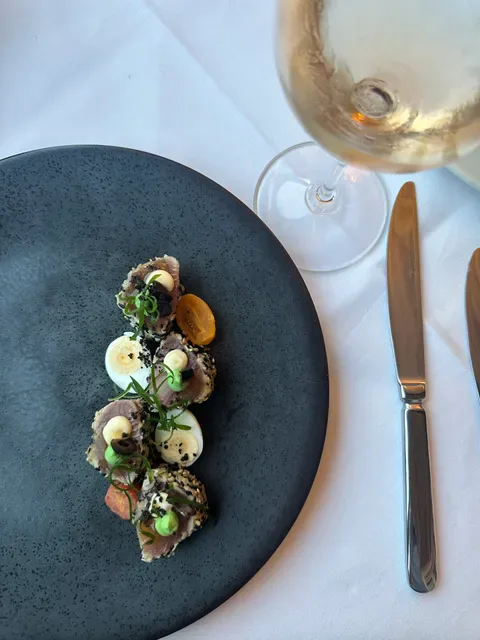 Echoes Restaurant & Bar