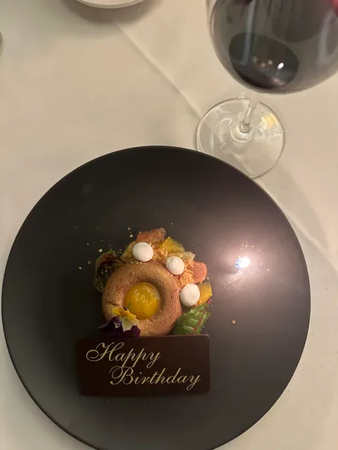 Echoes Restaurant & Bar