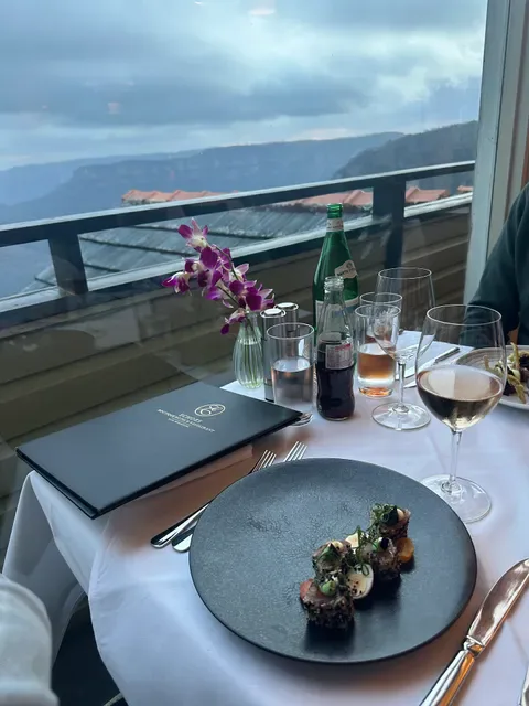 Echoes Restaurant & Bar