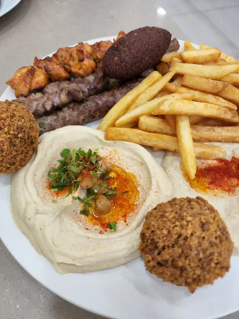 El Khayal Lebanese Restaurant