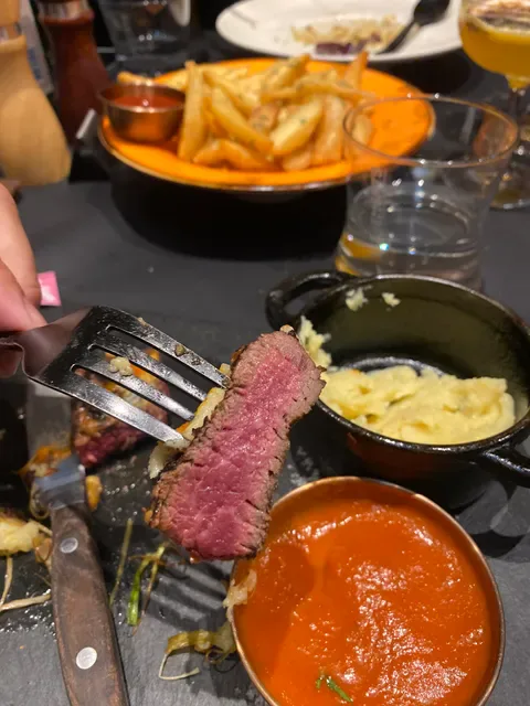 Elements Bar and Grill Pyrmont