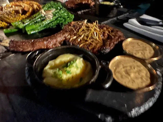 Elements Bar and Grill Pyrmont