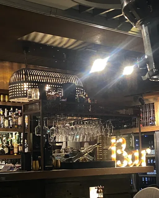 Elements Smokehouse and Bar
