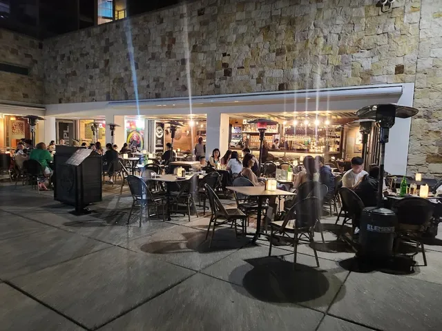 Elements Smokehouse and Bar