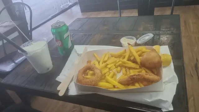 Elouera Take Away