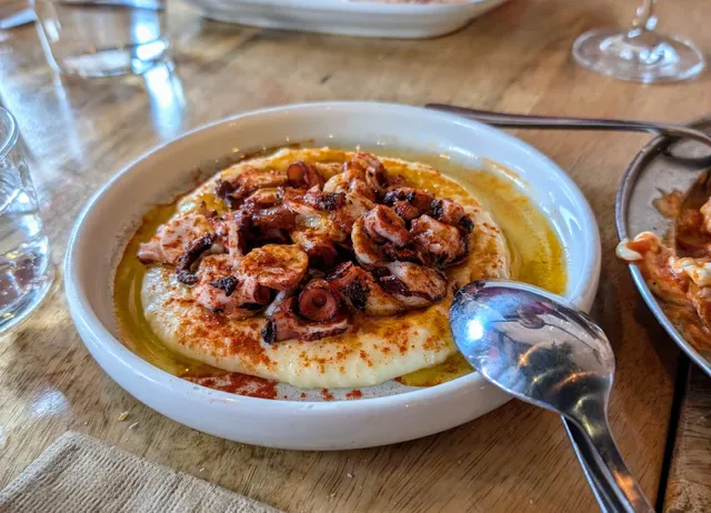 Encasa Restaurant