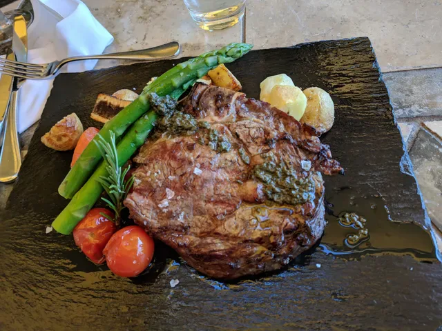 Entrata Restaurant