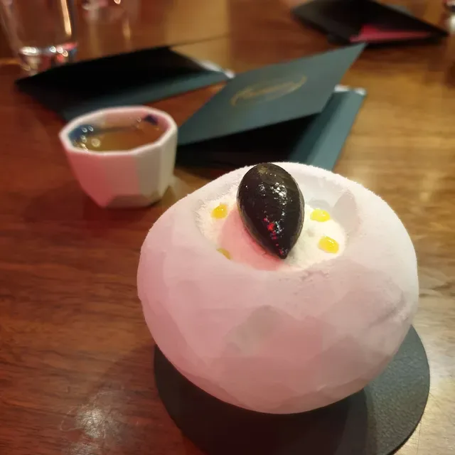 Erin - Restaurant & Bar