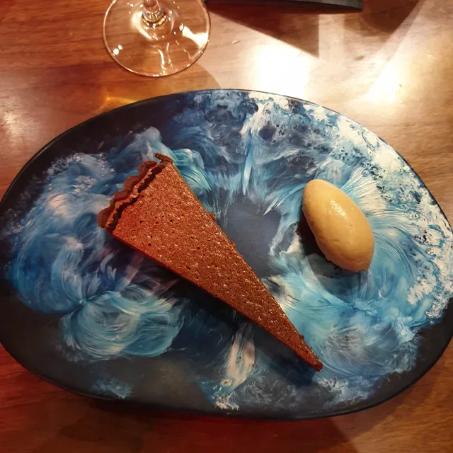 Erin - Restaurant & Bar