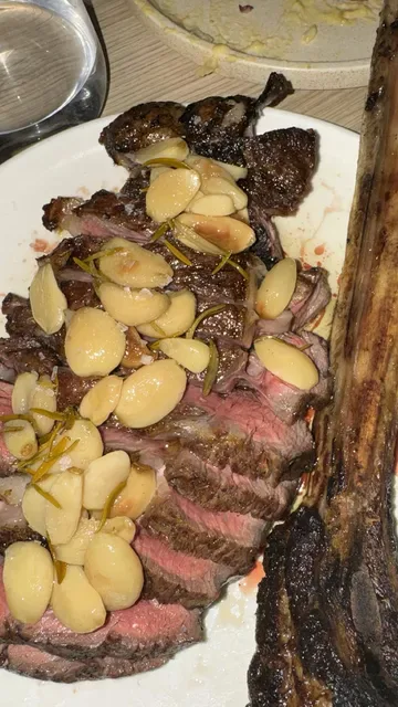 Fauna Restaurant & Bar