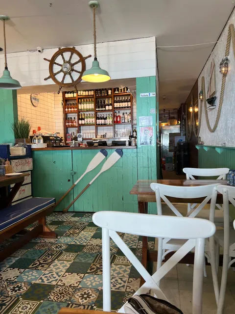 Fins & Ribs Manly