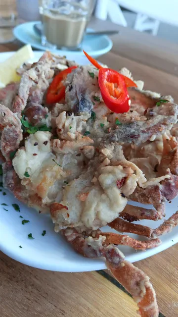 Fins & Ribs Manly