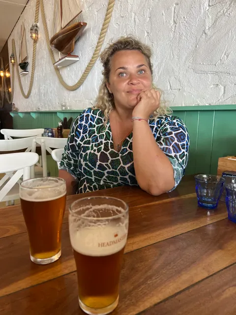 Fins & Ribs Manly