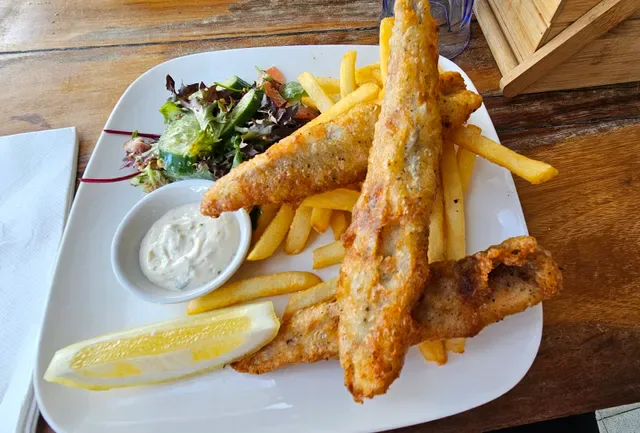 Fins & Ribs Manly