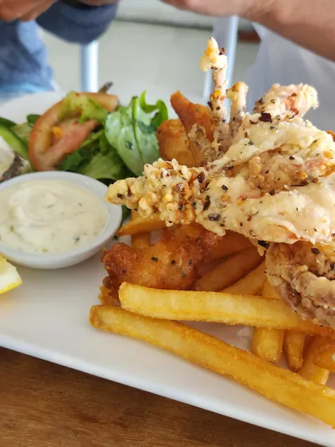 Fins & Ribs Manly