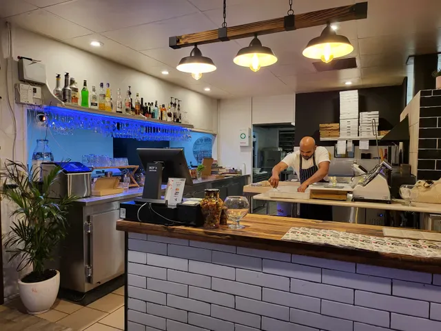 Fontina Woodfire Pizzeria