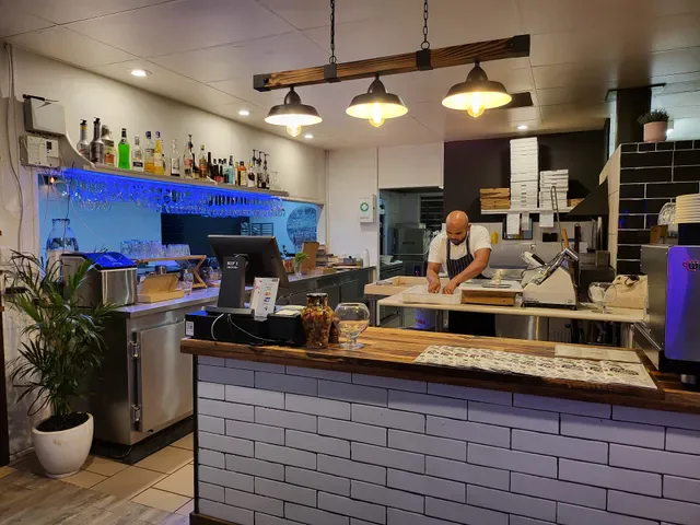 Fontina Woodfire Pizzeria