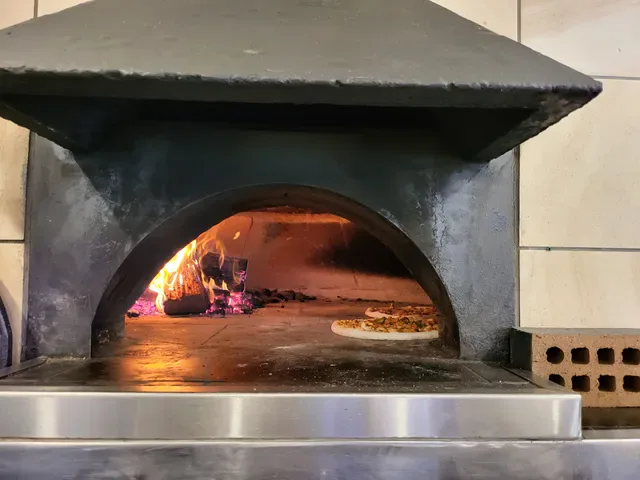 Fontina Woodfire Pizzeria