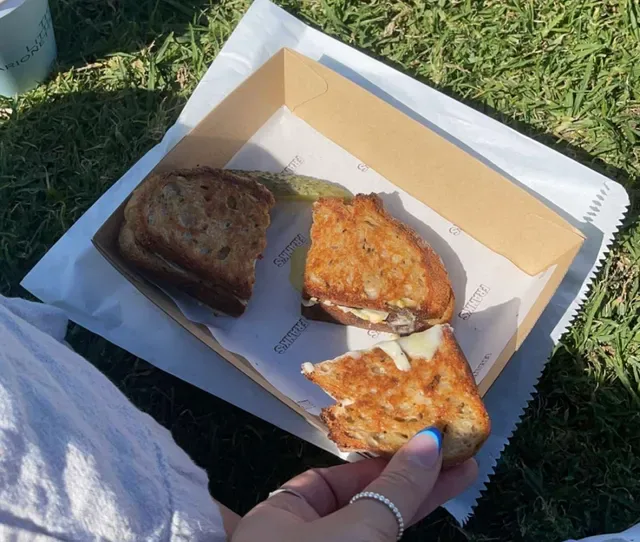 Frank's Deli