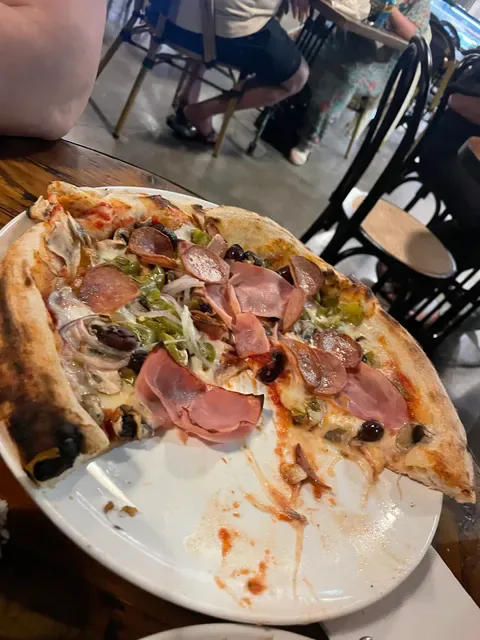 Frank's Pizza Bar Restaurant