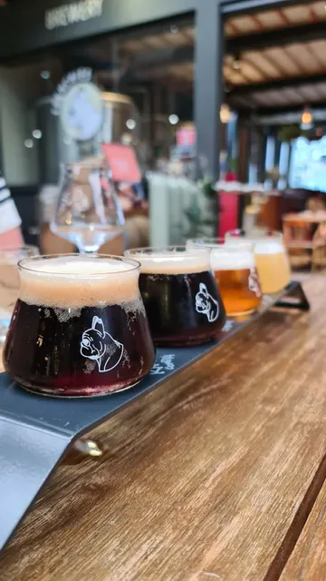 Frenchies Bistro and Brewery