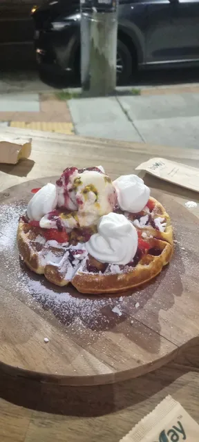 Fresko Gelato & Waffle House