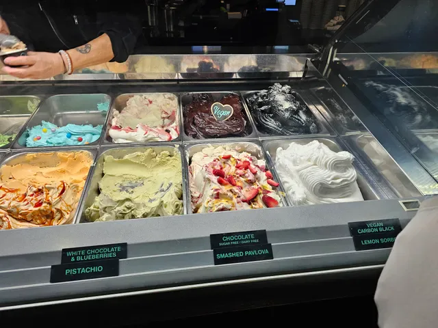 Fresko Gelato & Waffle House
