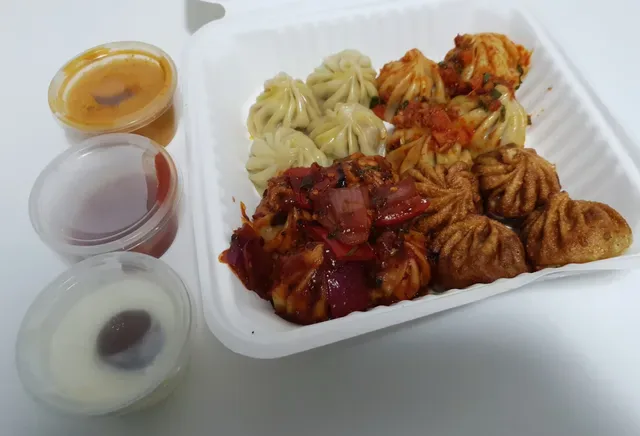 Da vatti Nepalese Restaurant